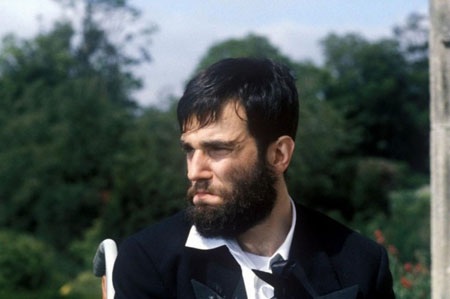 Từ cảnh đầu tiên trong phim