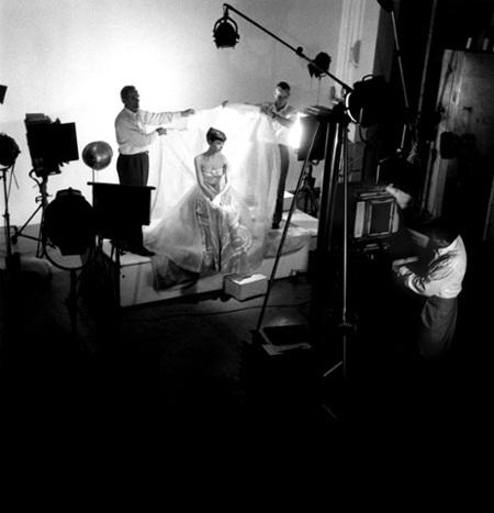 Tiết lộ tư liệu quý ảnh hậu trường Hollywood những thập niên trước - 3 Audrey Hepburn, 1953