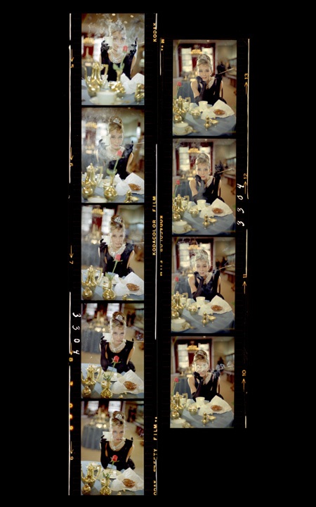 Ngắm hình hậu trường của các bộ phim xưa - 7 Audrey Hepburn trong phim Breakfast at Tiffany’s (1961)