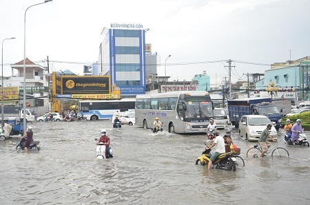 Khu vực vòng xoay Mũi Tàu ngập lênh láng