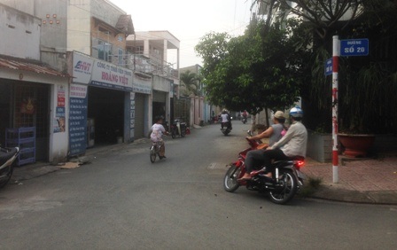 Phó Giám đốc trung tâm giáo dục bị kẻ “ngáo đá” đâm trọng thương