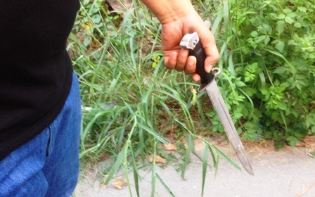 Con dao hung thủ chém bị thương cán bộ công an và cán bộ dân phòng.