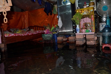 Nên phải kê đồ đạc, hàng hóa lên cao