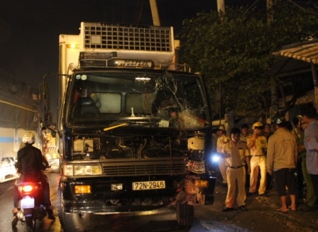 Chiếc xe tải gây tai nạn tại hiện trường