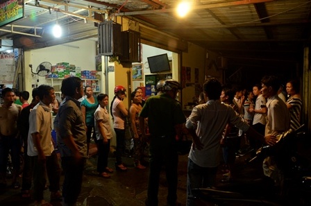 Vụ cháy khiến cả khu phố hoảng loạn