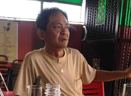 Ông Liêm rơm rớm nước mắt khi nhắc đến cháu bé.