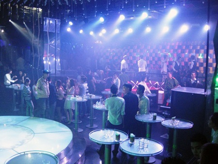 Bên trong quán bar 39 Kumho