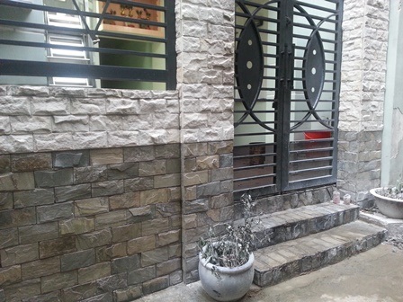 Hiện trường nơi ông H. đổ xăng tự thiêu