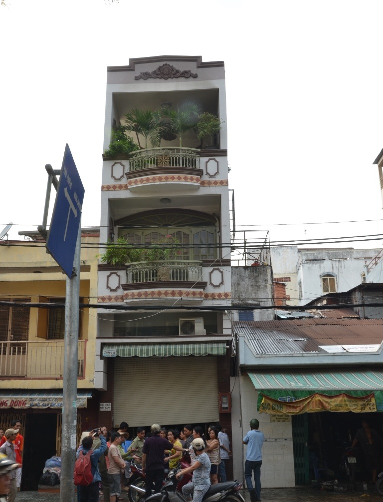 Căn nhà vắng chủ bất ngờ phát hỏa