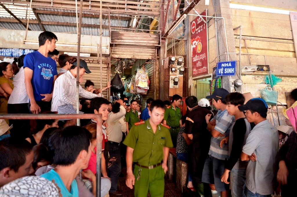 Công an có mặt để làm rõ vụ việc.