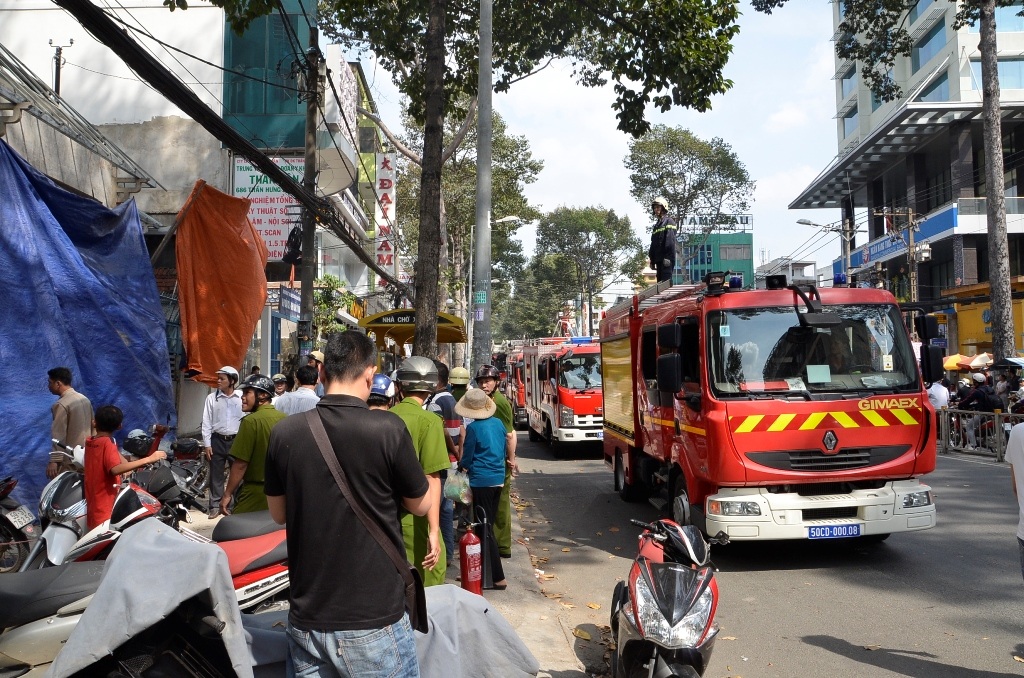 Hiện trường vụ cháy ở quận 5.