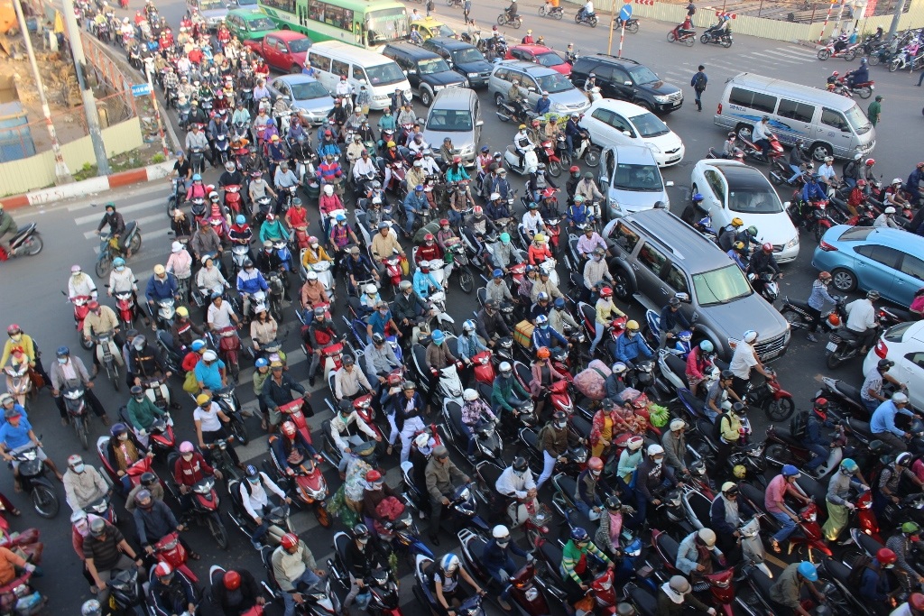 Cảnh kẹt xe khủng khiếp tại ngã tư Thủ Đức