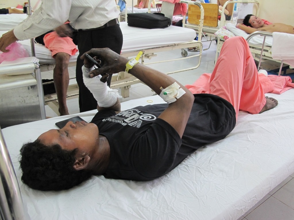 Một nạn nhân bị bỏng nhẹ, đang được theo dõi tại Bệnh viện Chợ Rẫy