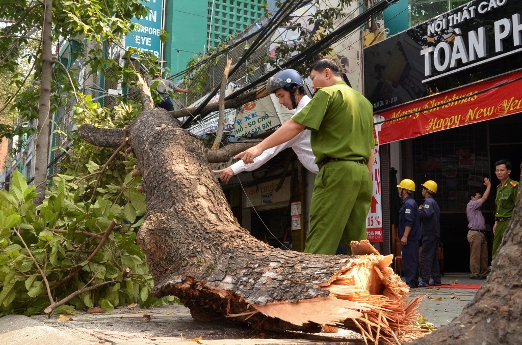 Công an có mặt lập biên bản vụ việc