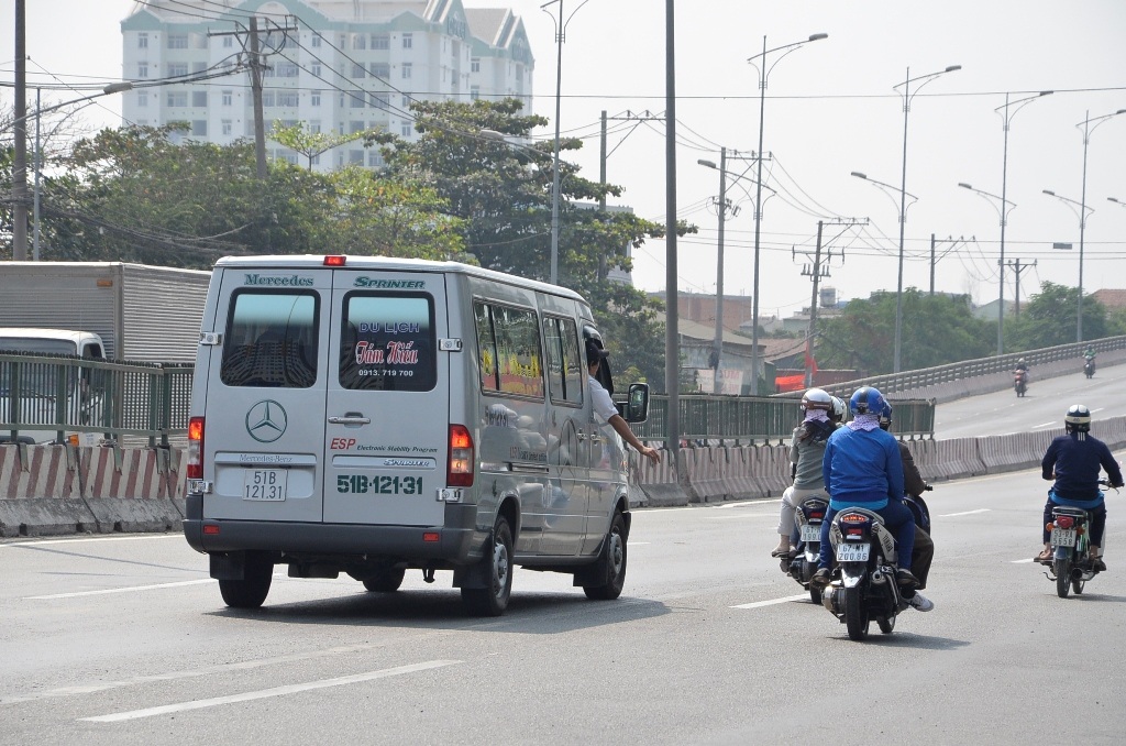 Tình trạng xe dù hoạt động nhộn nhịp trong các ngày cận Tết