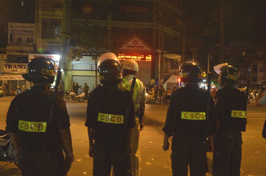 Tổ công tác chốt chặn kiểm tra trên tuyến đường An Dương Vương