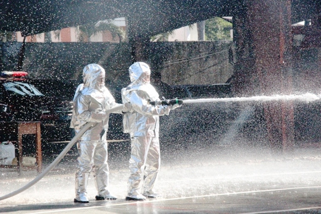 Quần áo Amiăng chống cháy.