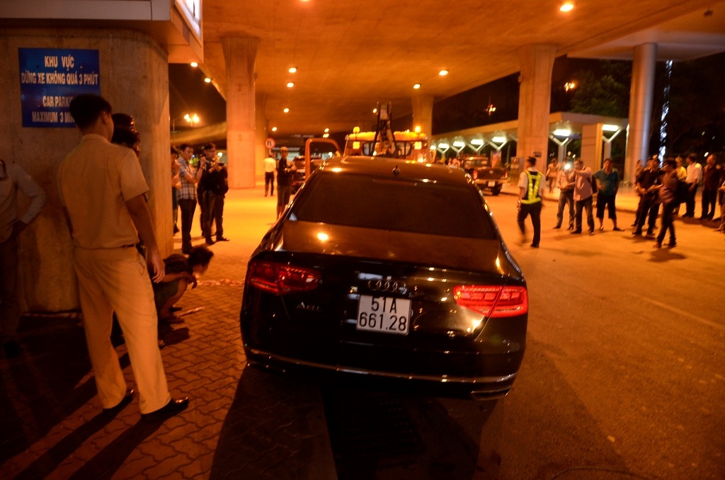 Chiếc ô tô gây tai nạn tại hiện trường