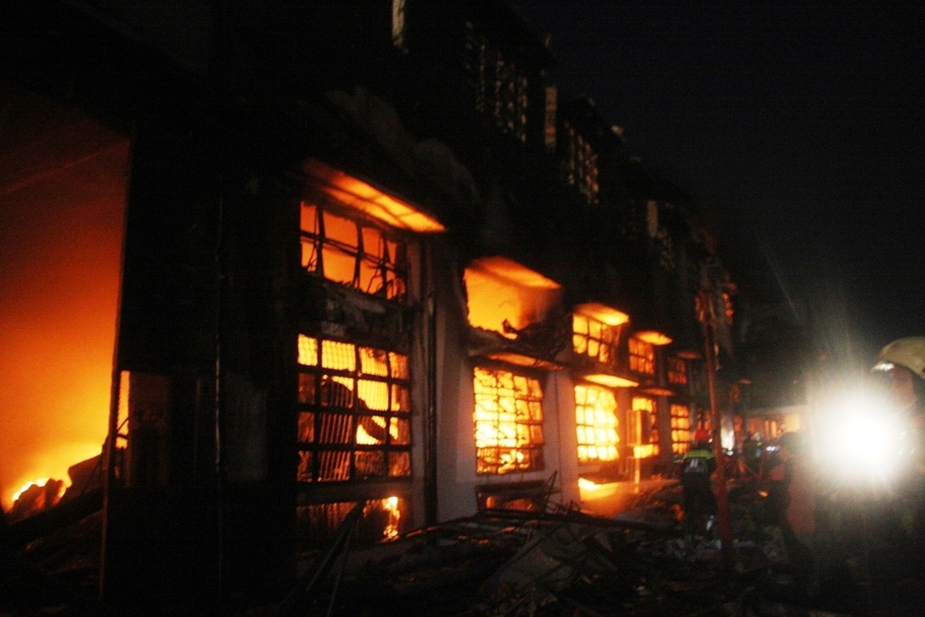 Biển lửa bao trùm công ty SamHo