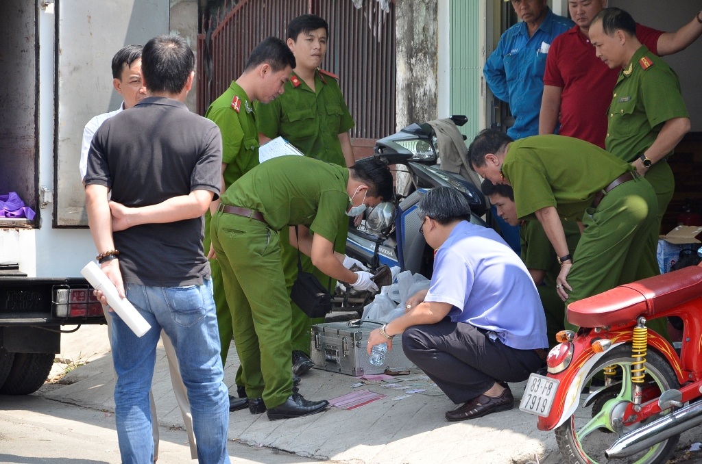 Công an có mặt để khám nghiệm hiện trường