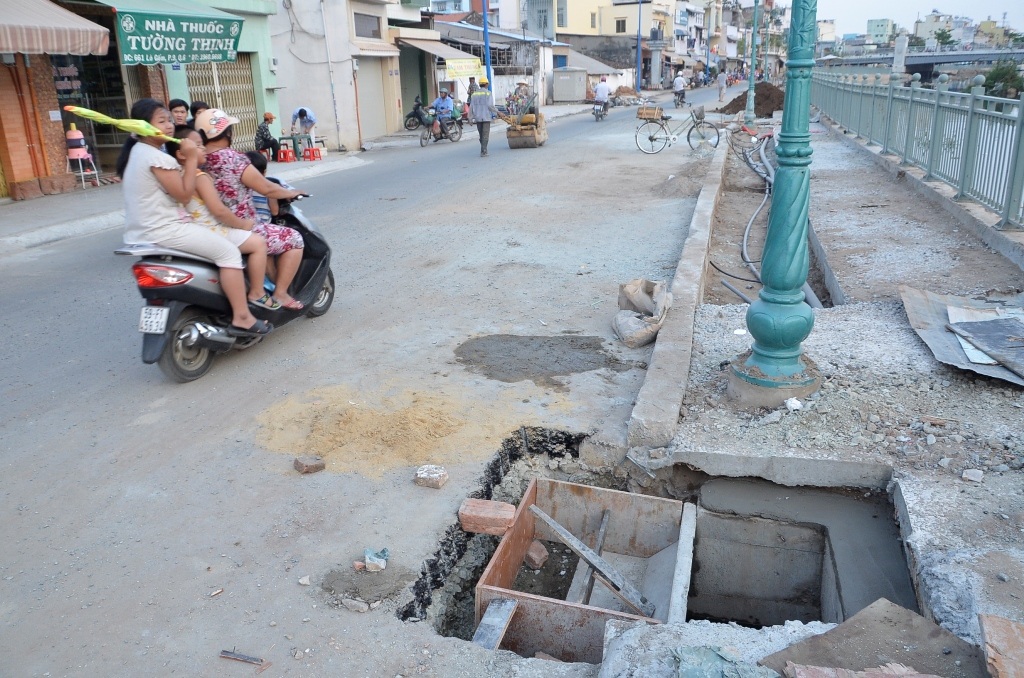 Một đoạn kênh Tân hóa - Lò Gốm qua quận 6 đã khang trang