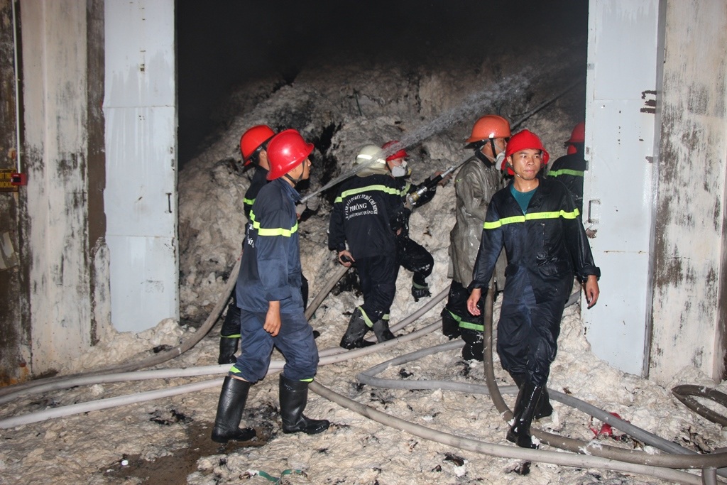 Chất cháy chủ yếu là bông vải sợi