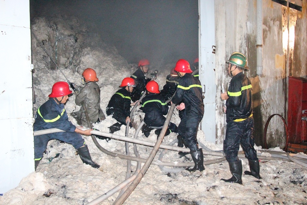 Chất cháy chủ yếu là bông vải sợi