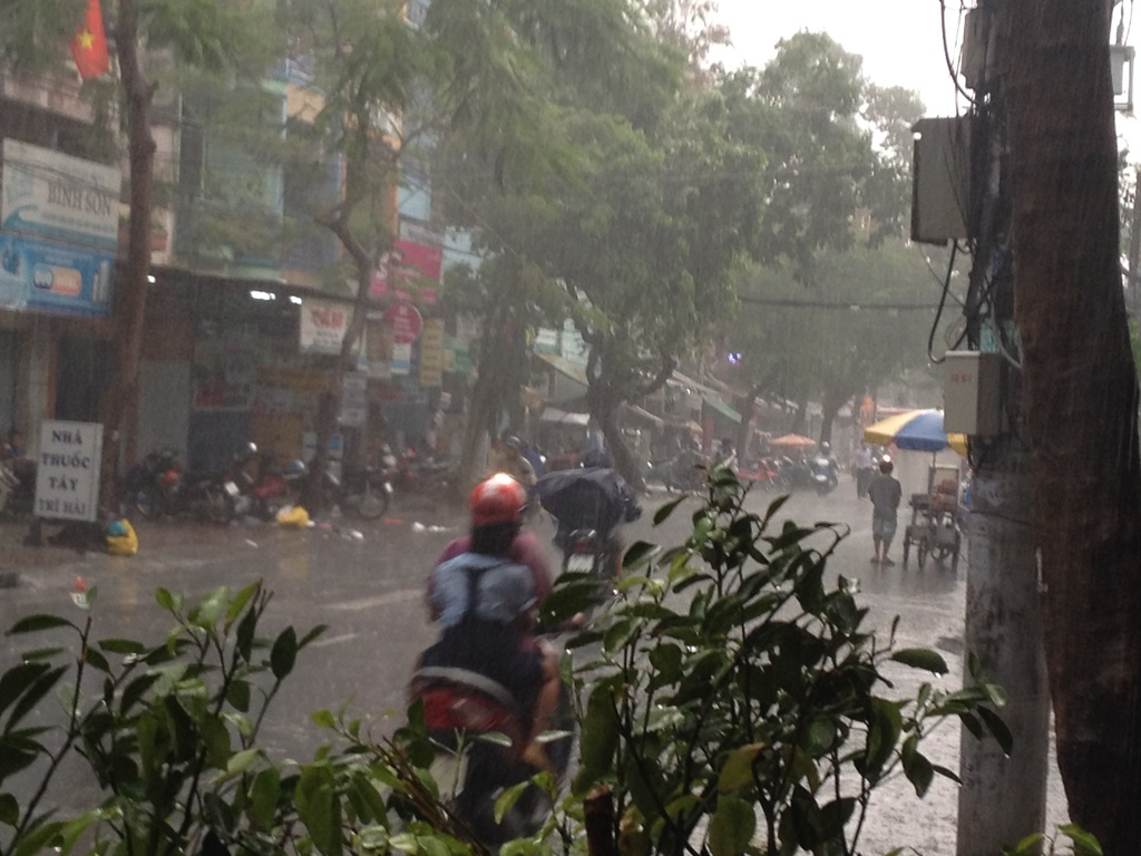 TPHCM liên tiếp xuất hiện mưa lớn trong 2 ngày nay.