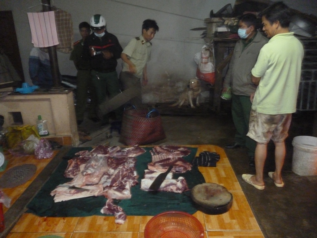 Phải khi có sự hiện diện của công an thì gia đình ông Học mới chịu hợp tác