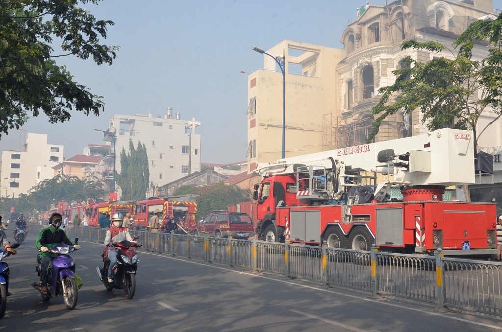 Xe cứu hỏa được điều đến hiện trường