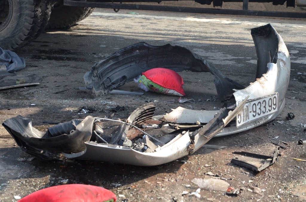 Đồ đạc của nạn nhân vương vãi khắp nơi.