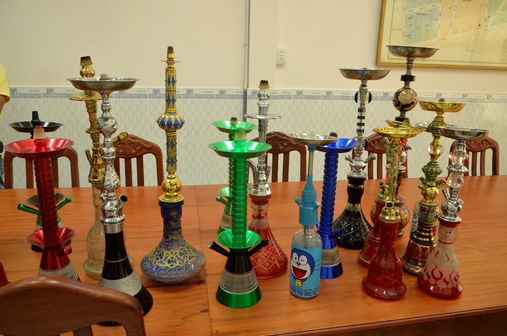 Tất cả hàng đều nhập từ Ai Cập với giá trên dưới 500 ngàn đồng/bình