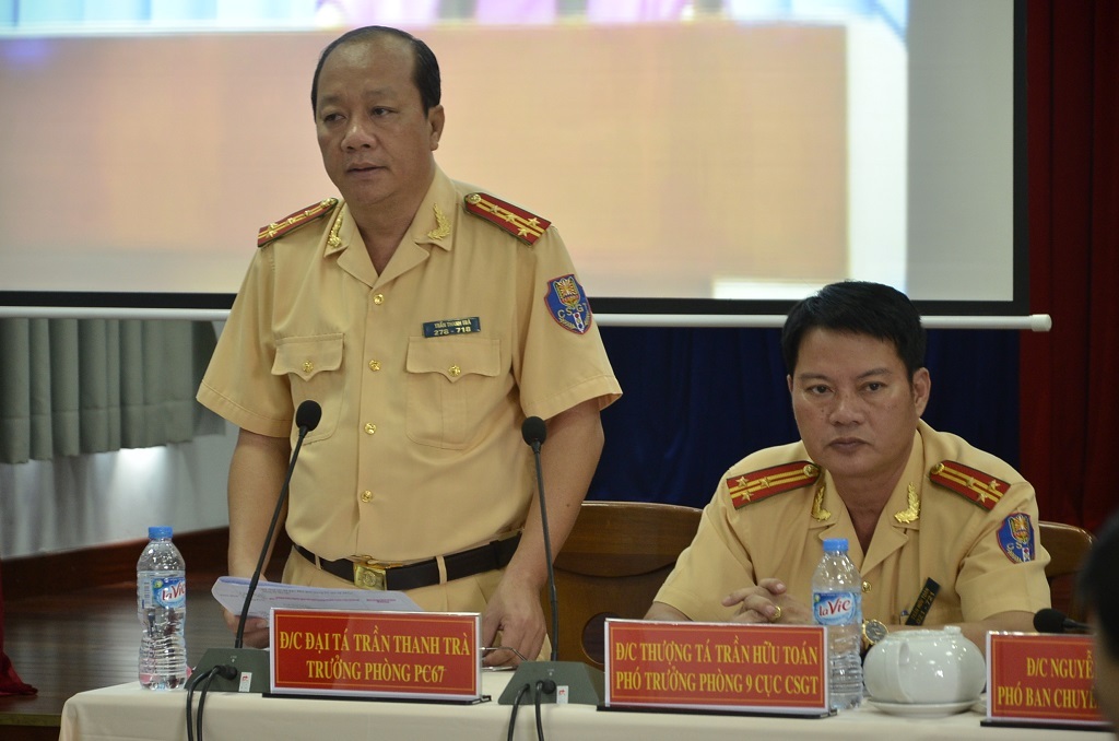 Đại tá Trần Thanh Trà nêu ý kiến tại buổi tọa đàm