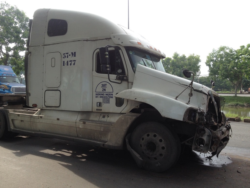 Chiếc container gây tai nạn