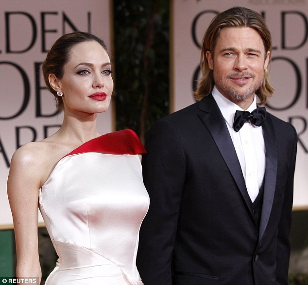 Gwyneth Paltrow cố gắng hòa giải Brad Pitt và Angelina Jolie - 3
Angelina Jolie và Brad Pitt muốn thống nhất việc ly dị mà không phải nhờ tới tòa án.