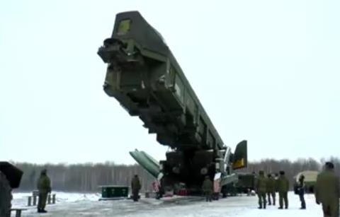 Sở hữu 400 ICBM và sự chênh lệnh cán cân Nga-Mỹ - 1 Nga huấn luyện chiến đấu với RS-24 Yars phiên bản giếng phóng.