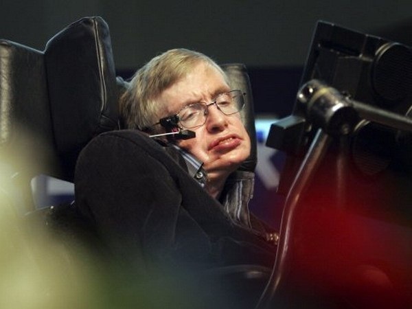 Stephen Hawking cảnh báo tương lai bất ổn của con người - 1
Nhà vật lý học nổi tiếng thế giới Stephen Hawking. (Nguồn: Getty Images)