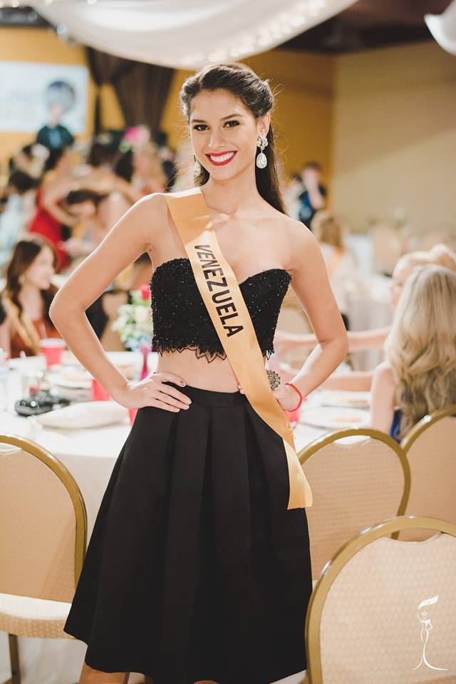 Thí sinh Hoa hậu Hòa bình thế giới 2016 lộng lẫy trong tiệc gặp mặt - 12 Thí sinh Hoa hậu Hòa bình thế giới 2016 lộng lẫy trong tiệc gặp mặt - 12