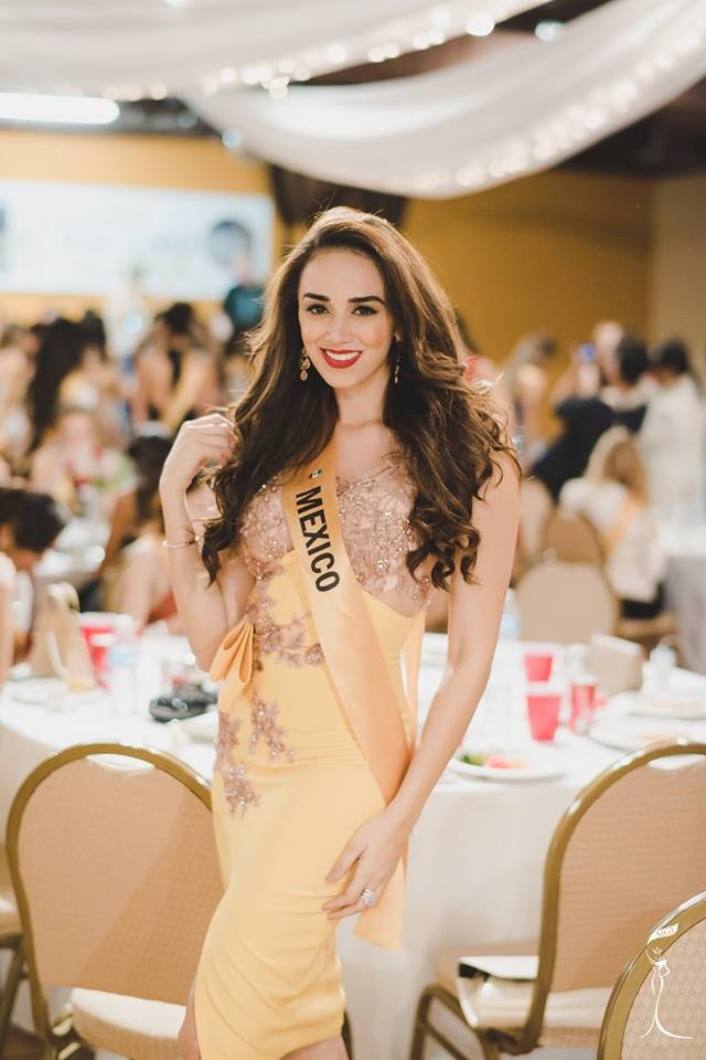 Thí sinh Hoa hậu Hòa bình thế giới 2016 lộng lẫy trong tiệc gặp mặt - 15 Thí sinh Hoa hậu Hòa bình thế giới 2016 lộng lẫy trong tiệc gặp mặt - 15
