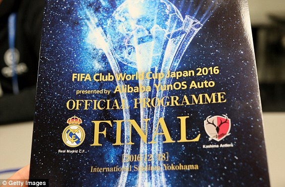 C.Ronaldo lập hattrick, Real Madrid vô địch FIFA Club World Cup 2016 - 20
Cuốn sách ghi lại lịch sử FIFA Club World Cup