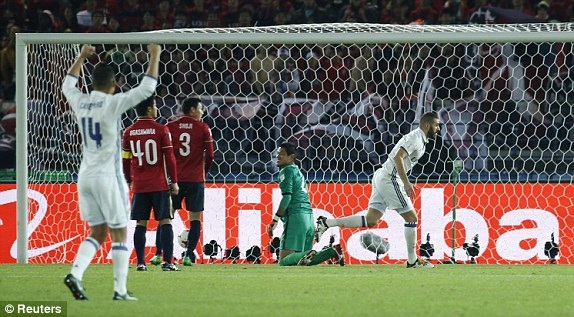 C.Ronaldo lập hattrick, Real Madrid vô địch FIFA Club World Cup 2016 - 11
Benzema mở tỷ số cho Real Madrid từ khá sớm