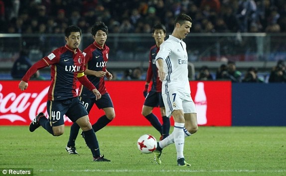 C.Ronaldo lập hattrick, Real Madrid vô địch FIFA Club World Cup 2016 - 10
C.Ronaldo chơi khá vô duyên ở trận đấu này