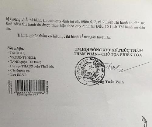 Công dân nộp đơn xin kháng nghị ngay sau khi toà tuyên bản án phúc thẩm - 8
Tuy nhiên, sau đó, TAND TP Hồ Chí Minh đã ra bản án số 495/2015/DS-PT đi ngược lại tinh thần cốt lõi của VKSND Tối cao, TAND Tối cao trong quyết định kháng nghị, giám đốc thẩm khiến bị đơn đã lập tức có đơn xin tiếp tục kháng nghị.