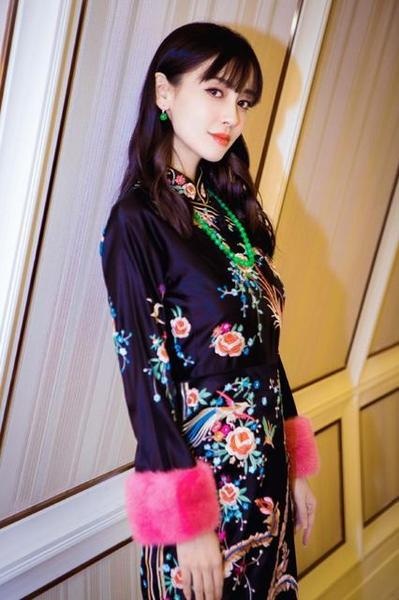 Angela Baby một mình dạo chơi trên đất Mỹ - 8 Angela Baby một mình dạo chơi trên đất Mỹ - 8
