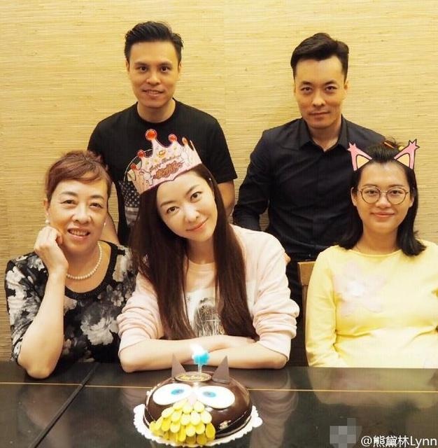 “Bồ” cũ của Quách Phú Thành đã kết hôn - 4
Người mẫu kiêm diễn viên Lâm Đại Hùng luôn được bạn trai coi như gia đình.