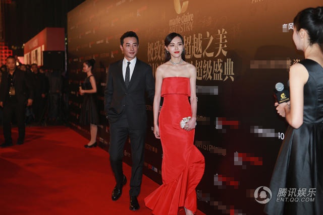 Đường Yên đẹp đôi bên bạn trai La Tấn - 1
Đường Yến sánh đôi cùng La Tấn tới tham dự một sự kiện tại Bắc Kinh, Trung Quốc, tối 9/12. Cặp đôi mới công khai quan hệ trong tuần này nên nhanh chóng nhận được sự quan tâm đặc biệt của giới truyền thông và người hâm mộ.