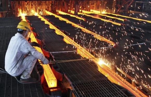 Vì sao Việt Nam vẫn phải cố bám biển làm thép? - 2
Sản xuất thép cần nâng cao chất lượng và năng lực cạnh tranh.