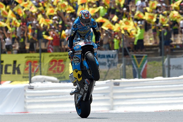 Nhìn lại mùa giải MotoGP 2016 - 8
2 phần đua chính thức: Chặng 8 MotoGP 2016 được chia làm hai phần chính; phần đầu của đoạn đua từ chặng 1 cho đến hết chặng 14 và phần hai từ chặng 15 cho đến chặng 26. Việc chặng đua tại Assen được chia làm đôi do những lo ngại về mưa to đường trơn trượt sẽ ảnh hưởng đến an toàn cho các tay đua.