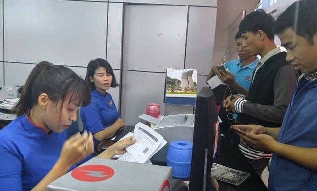 "Sốt xình xịch" vé tàu xe, máy bay dịp Tết Đinh Dậu 2017 - 2
Ga Sài Gòn cho biết hiện tại vẫn còn hơn 260.000 vé tàu tết
