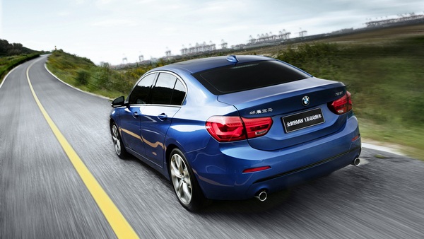 BMW 1-Series Sedan chính thức ra mắt - 10 BMW 1-Series Sedan chính thức ra mắt - 10